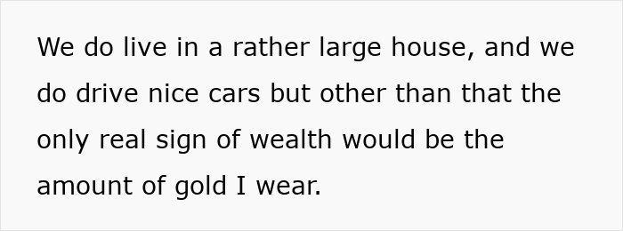 Text about a wealthy woman discussing signs of privilege, highlighting her struggle to read the room and losing friends.