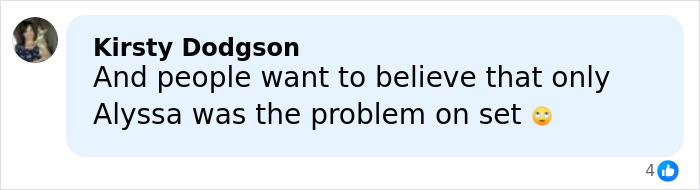 Comment from Kirsty Dodgson discussing issues with Alyssa on set, related to Kaley Cuoco calling out former co-star.