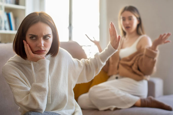 SIL Calls Kids "Misfits" At Family Photo Shoot, Mom's Hilarious Clapback Triggers A 10-Year Family Feud