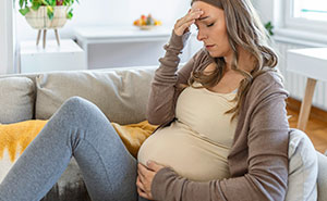 Woman Wants 18YO Stepdaughter To Move Out As She Was Already “Nice Enough To Let Her Stay For 6 Years”