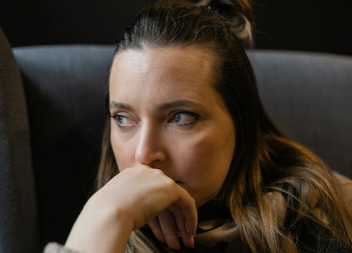 “7-Year Marriage Was Over Within The Month”: 61 Quiet Signs Of Cheating People Learned The Hard Way