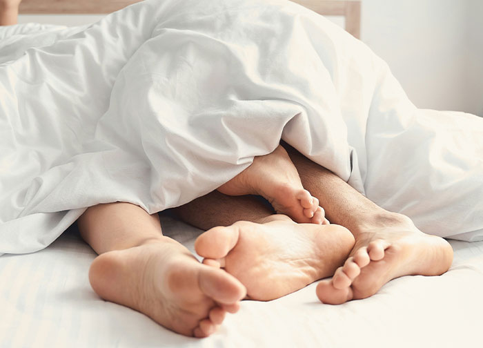 “7-Year Marriage Was Over Within The Month”: 61 Quiet Signs Of Cheating People Learned The Hard Way