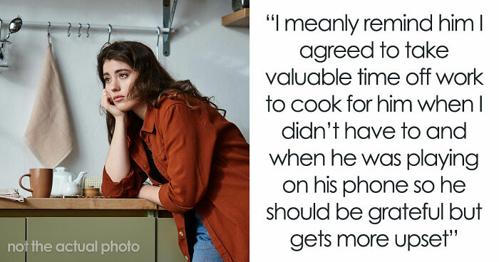 Guy Harvests Strawberries In Game Instead Of Watching Steak, Blames Wife When Dinner Turns Charcoal