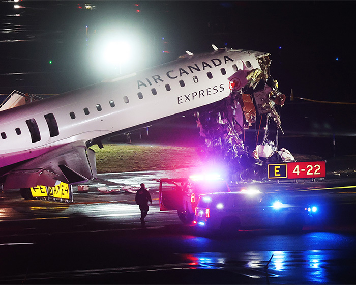 Retired Aircraft Accident Investigator Reveals Disturbing Theory About LaGuardia Plane Crash