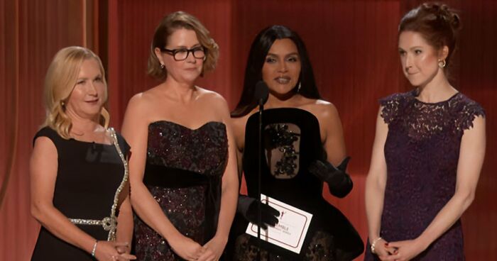 Woman Refuses To Dogsit Her Brother’s Elderly Dog, Gets Shocked When He Declines To Babysit Her Kids