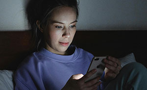 “This Cannot Be Healthy”: Dad Gives His Billionaire-Obsessed Daughter A Harsh Reality Check