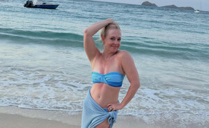 Melissa Joan Hart, 49, Responds To Backlash Over ‘Sabrina The Teenage Witch’ Tribute With Toned Bikini Snaps