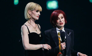 Fans Claim To Have Spotted Exact Moment Kelly and Sharon Osbourne Began Using Weight-Loss Meds