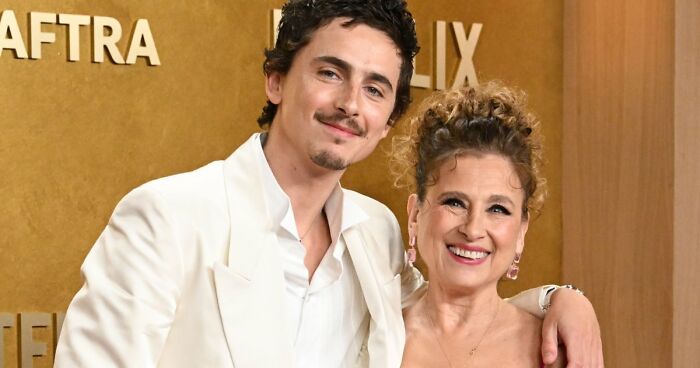 Woman Refuses To Dogsit Her Brother’s Elderly Dog, Gets Shocked When He Declines To Babysit Her Kids