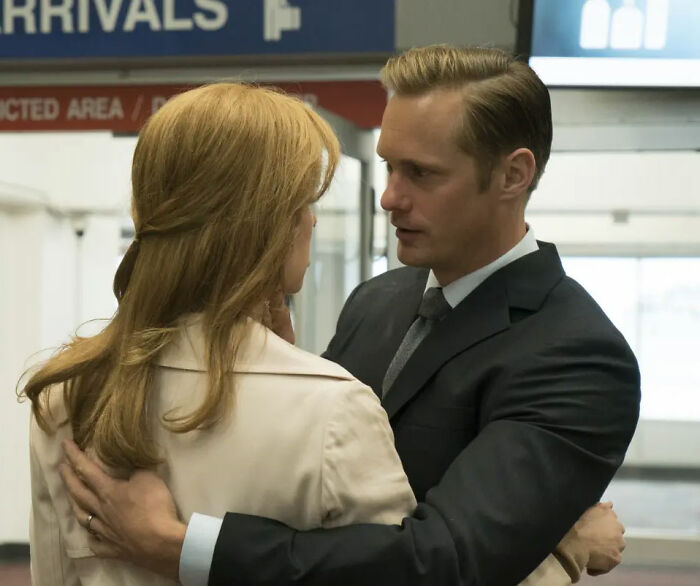 Nicole Kidman and Alexander Skarsg&aring;rd in a close embrace, preparing for an on-screen kissing scene.