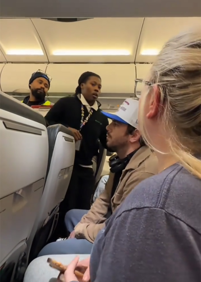 Woman Alleges She Was Kicked Off Flight For Being Deaf As Frontier Reveals The Real Story