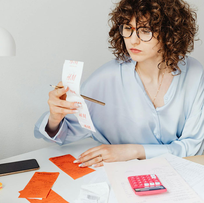 Woman Kicks Husband's Entitled Family Out After They Call Her Out For Not Having A Job Woman Kicks Husband's Entitled Family Out After They Call Her Out For Not Having A Job