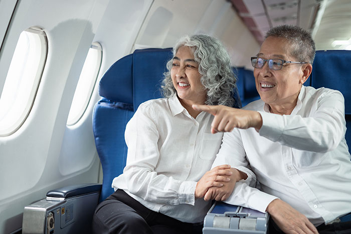 “His Feet Stank”: 57 Times People Wished They Could Just Exit The Plane