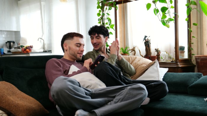 Woman Upset Fiance&rsquo;s Friend Won&rsquo;t Move Out After Finding A Job, Learns The Truth About Their Relationship