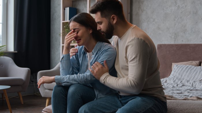 Woman Upset Fiance&rsquo;s Friend Won&rsquo;t Move Out After Finding A Job, Learns The Truth About Their Relationship