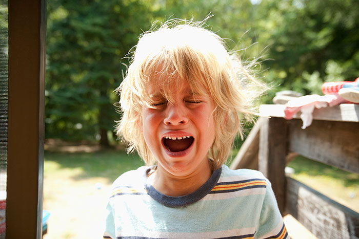 Atheist Man Plays Into Kid&rsquo;s Belief That He&rsquo;s A Devil Worshiper, Makes Them Cry And Upsets Parents