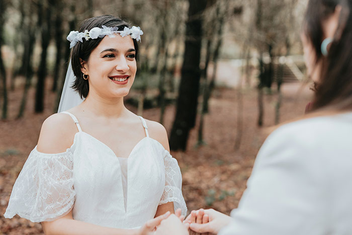 Mom Comes Up With A &ldquo;Genius&rdquo; Plan To Make Her Daughter Wear Her Wedding Dress, Gets Banned From Her Wedding