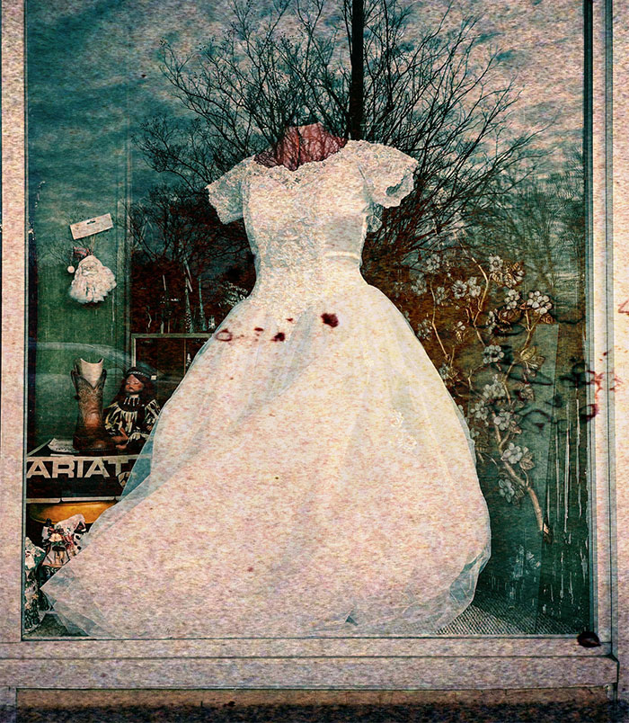 Mom Comes Up With A &ldquo;Genius&rdquo; Plan To Make Her Daughter Wear Her Wedding Dress, Gets Banned From Her Wedding