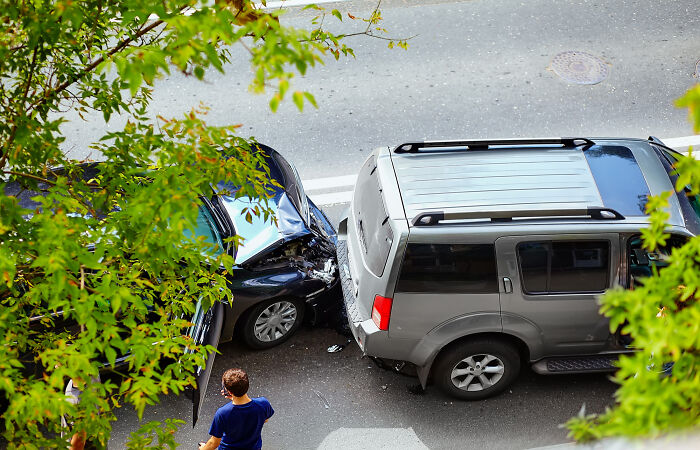 34 Stories Of Near-Misses That Could’ve Changed Everything, Shared By Folks Online