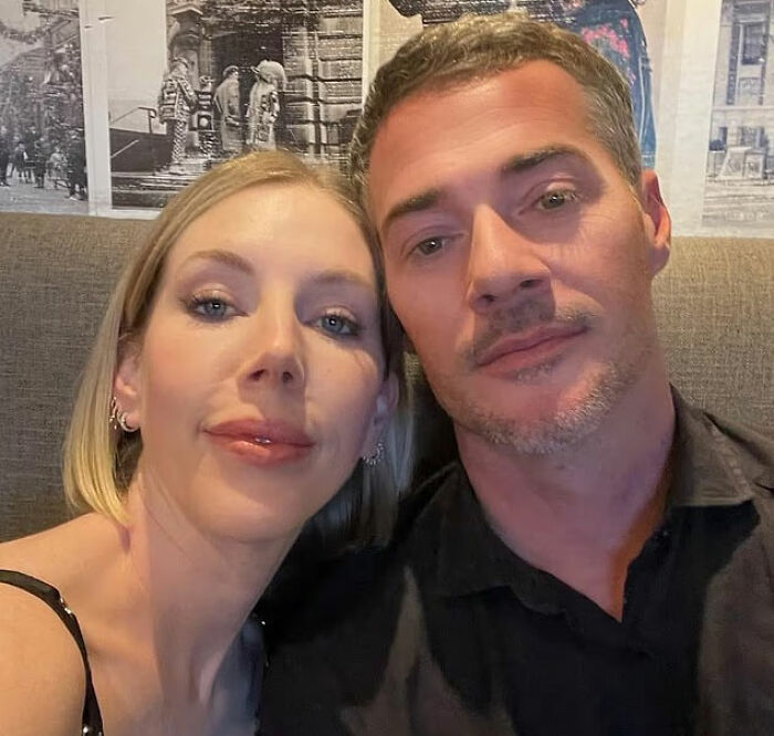 A comediante Katherine Ryan revela citação insana que recebeu do cirurgião plástico de Kris Jenner para uma plástica facial