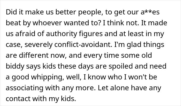 Uma postagem nas redes sociais sobre mães ignorando as lágrimas de crocodilo das avós por causa das palmadas. O texto reflete sobre punições passadas.