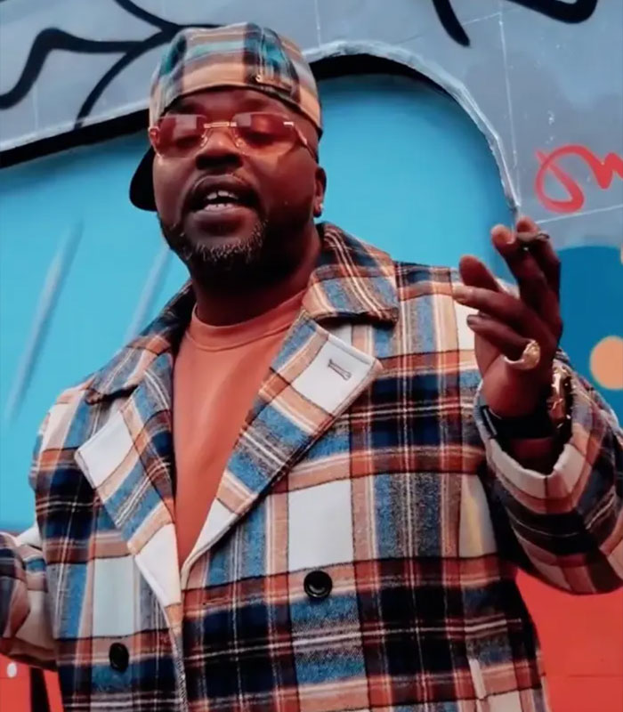 Vídeo perturbador captura a cabeça de uma adolescente batendo na cabeça depois que ela o rejeita