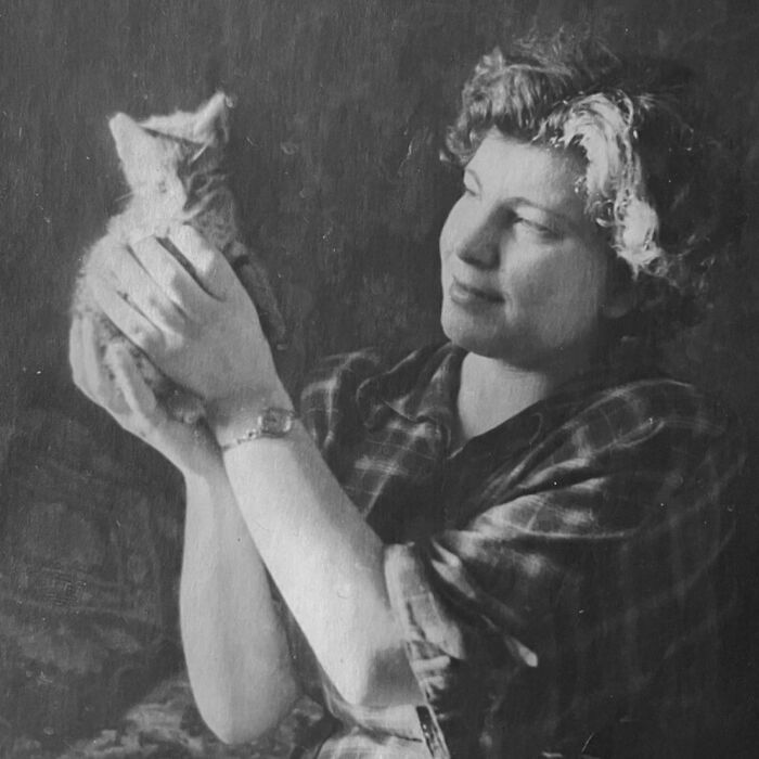 These Charming Vintage Cat Photos Are Taking Over Instagram—and People Can’t Get Enough (30 Pics)