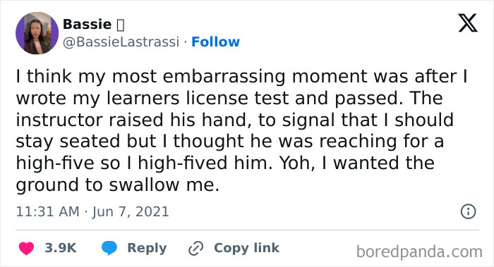 A tweet from Bassie recounting an embarrassing moment high-fiving her driving instructor, a truly devastatingly embarrassing moment.