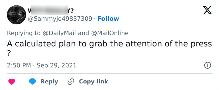 "Qual é o sentido das roupas?": Ana De Armas provoca debate acalorado com o decote que revela demais