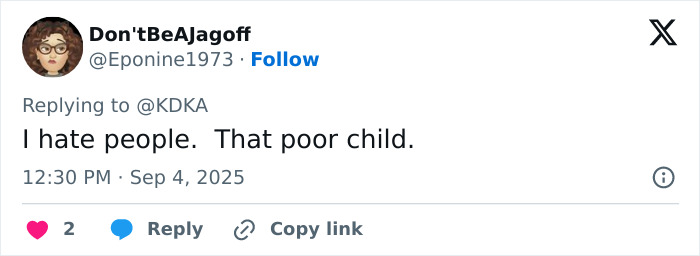 Um tweet de Don'tBeAjagoff diz: "Eu odeio pessoas. Aquela pobre criança." Um possível comentário sobre o desaparecimento da criança de 9 anos.