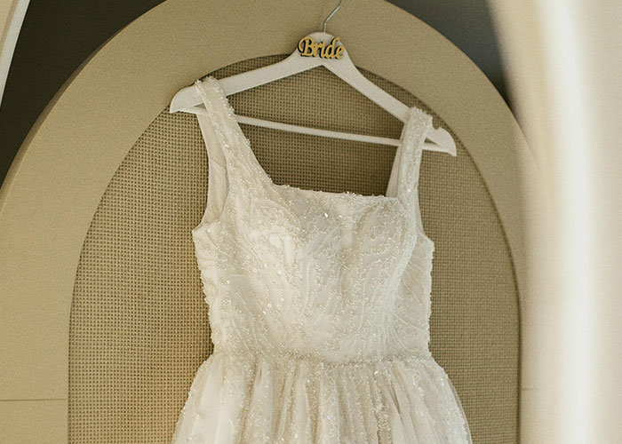 Woman Acts Like Best Friend&rsquo;s Destination Wedding Is An Inconvenience, The Bride Hopes She Bails