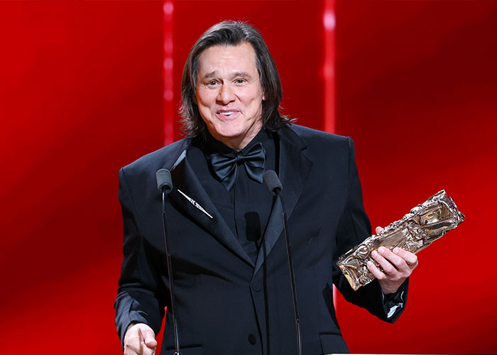 A ex-Jenny McCarthy de Jim Carrey lança uma bomba sobre o que todos perderam após sua mudança de aparência