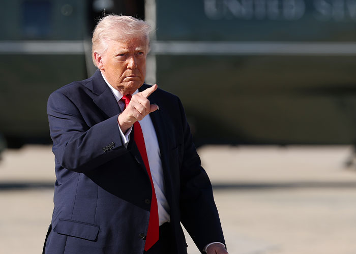 "Tive que triplicar a verificação": Detalhe na foto da Casa Branca com o tênis feminino da Geórgia desperta críticas