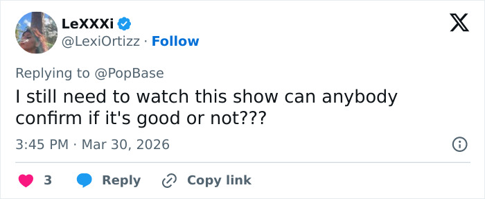 Um tweet de @LexiOrtizz pedindo resenhas de The White Lotus, um programa para o qual Helena Bonham Carter iria filmar.