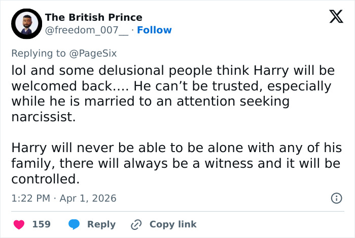 Tweet discussing Harry and Meghan Markle’s turbulent dynamic and challenges in royal family relationships.