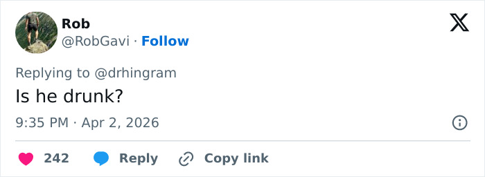 Boneca inflável de Jesus Cristo desencadeia o caos antes da Páscoa: 