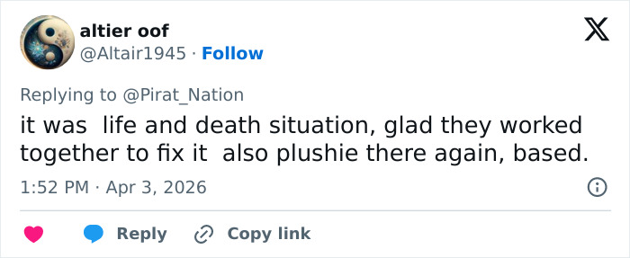 "Thirst Traps From Space": Astronaut's Ripped Physique During Moon Mission Sparks Frenzy