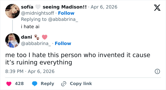 "Tão nojento": O vídeo do 'Dia da minha vida com Sabrina Carpenter' do homem provoca reação online "Tão nojento": O vídeo do 'Dia da minha vida com Sabrina Carpenter' do homem provoca reação online