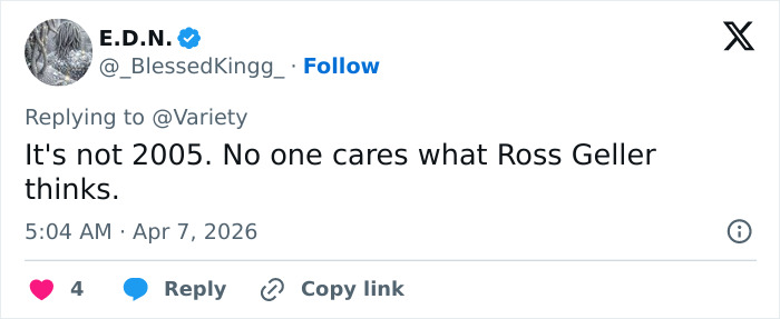 Captura de tela de um tweet em resposta às consequências do Wireless Festival de Kanye West em meio às críticas de David Schwimmer e à retirada do patrocinador.