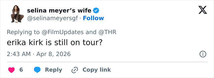 O visual de Sydney Sweeney pela estreia de 'Euphoria' é brutalmente torrado após notificação dos fãs, escolha incomum O visual de Sydney Sweeney pela estreia de 'Euphoria' é brutalmente torrado após notificação dos fãs, escolha incomum