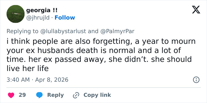 Aubrey Plaza Divides Fans After Revealing Pregnancy With New Partner Just One Year After Husband's Passing Aubrey Plaza Divides Fans After Revealing Pregnancy With New Partner Just One Year After Husband's Passing