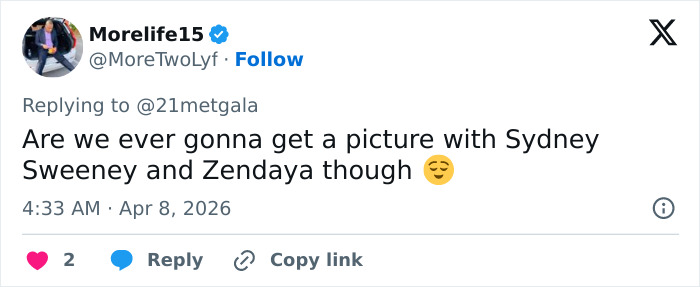 O visual de Sydney Sweeney pela estreia de 'Euphoria' é brutalmente torrado após notificação dos fãs, escolha incomum O visual de Sydney Sweeney pela estreia de 'Euphoria' é brutalmente torrado após notificação dos fãs, escolha incomum