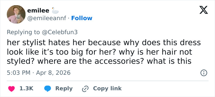 Tweet criticizing Lana Condorâs bold choice for award show red carpet, sparking a body shaming debate online. Tweet criticizing Lana Condorâs bold choice for award show red carpet, sparking a body shaming debate online.