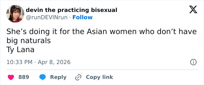 Tweet praising Lana Condorâs bold choice on award show red carpet and its impact on body shaming debate. Tweet praising Lana Condorâs bold choice on award show red carpet and its impact on body shaming debate.