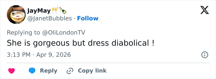 Nicole Kidman at a premiere wearing a sheer outfit, showing cheeks that highlight the work and sparking wild reactions.