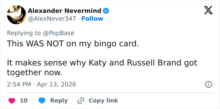 Ruby Rose contradiz suas acusações contra Katy Perry em artigo de 2011 que ela escreveu sobre a noite infame