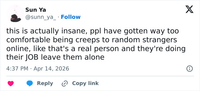 Tweet criticizing creepy online comments towards a handsome New York Botanical Garden scientist doing their job. Tweet criticizing creepy online comments towards a handsome New York Botanical Garden scientist doing their job.