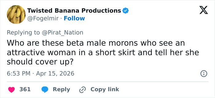 Screenshot of a tweet responding to trolls criticizing an esports host’s revealing outfit with a witty comeback. Screenshot of a tweet responding to trolls criticizing an esports host’s revealing outfit with a witty comeback.