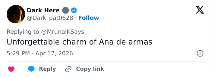 "Qual é o sentido das roupas?": Ana De Armas provoca debate acalorado com o decote que revela demais