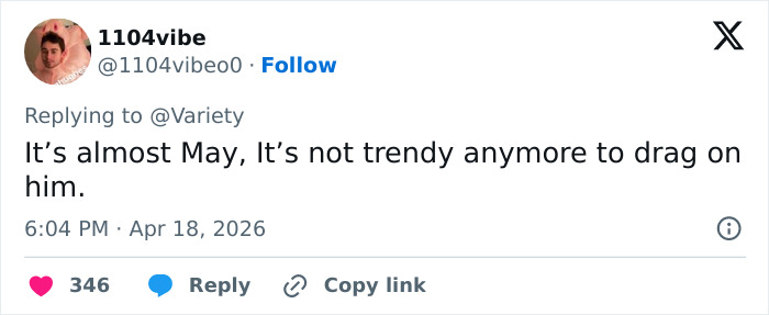 Usuário nas redes sociais discute internet dividida após o comentário de Charlize Theron sobre o comentário do balé de Timothee Chalamet.